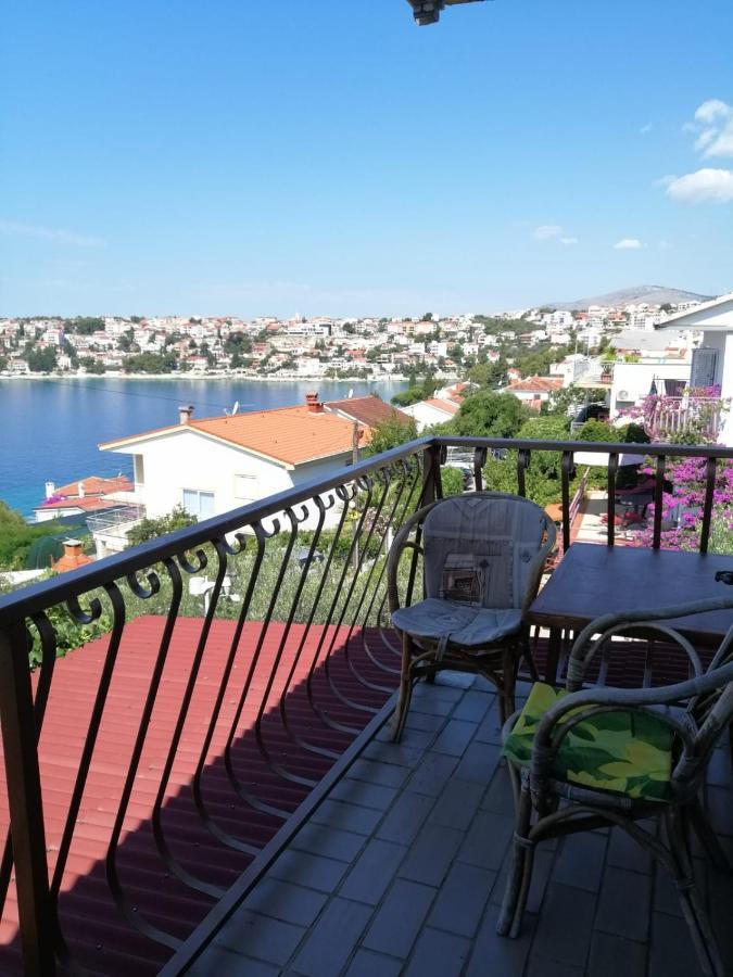 Apartment Gordan Trogir Eksteriør billede